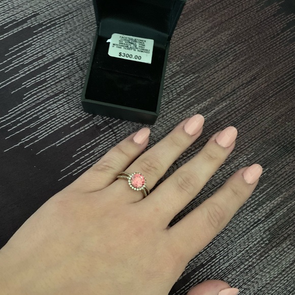 Cubic Zirconia Ring - Picture 4 of 4